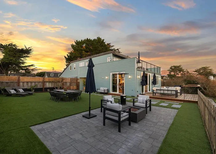 Experience The Pinnacle Of Coastal Living At Harbour House